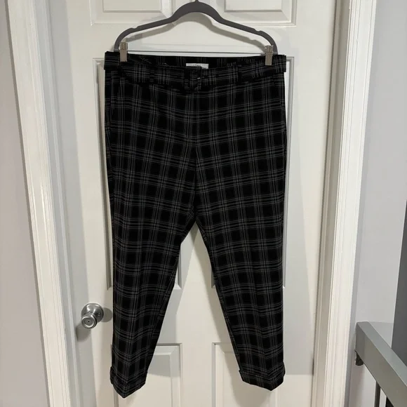 LOFT Devin Belted Slim Pants in Plaid - Picture 2 of 7